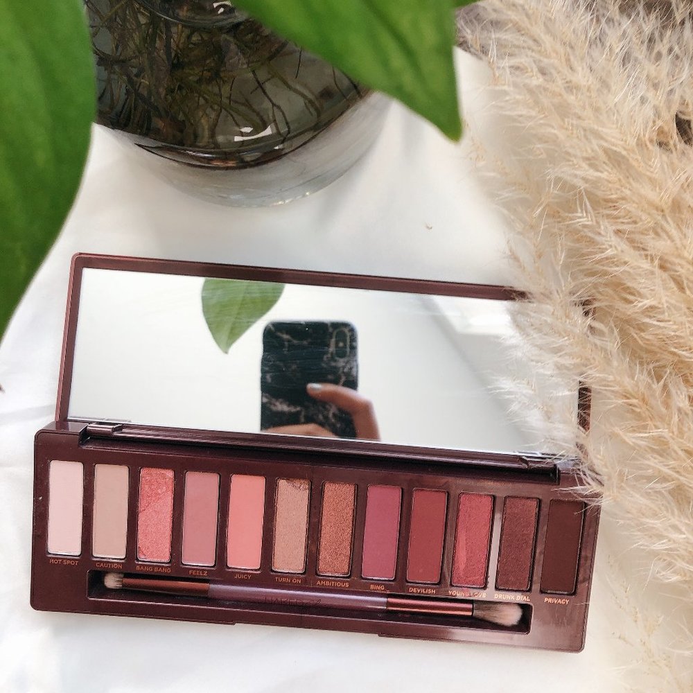 Naked Cherry Eyeshadow Palette